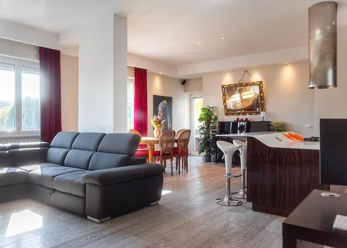 Luxury Apartment In Front Of Ponte Milvio