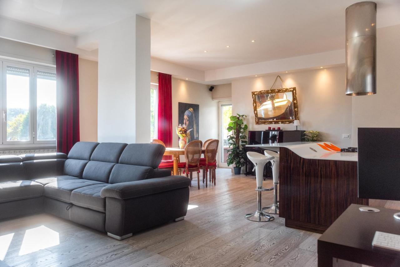 Apartment Luxury In Front Of Ponte Milvio Rom
